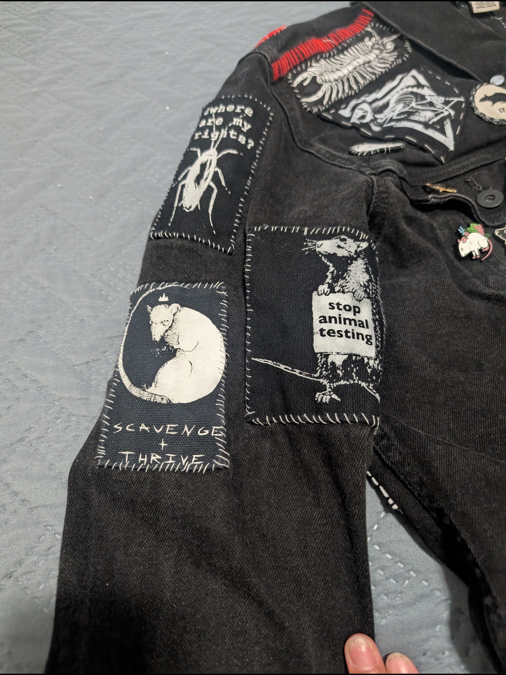 Punk Rat-Themed Battle Jacket. Levis Brand. - Picture 4 of 7